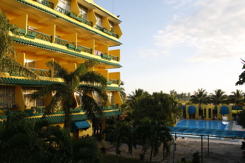 Ciego De Avila Hotel Exterior photo